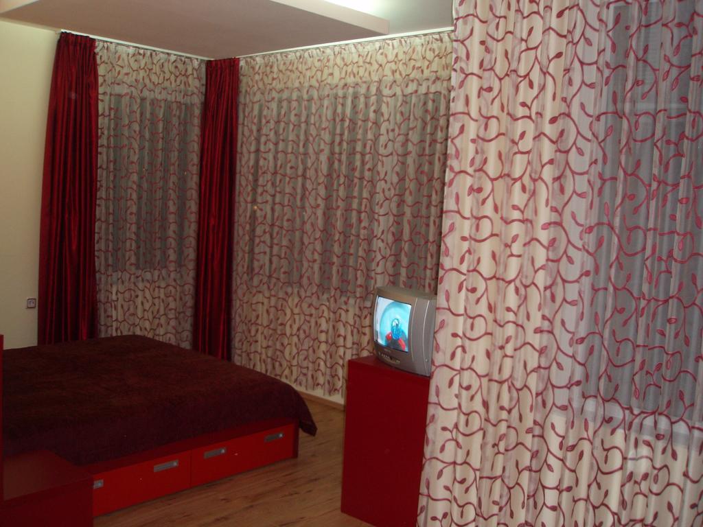 Mania Guest House คาโลเฟอร์ ห้อง รูปภาพ